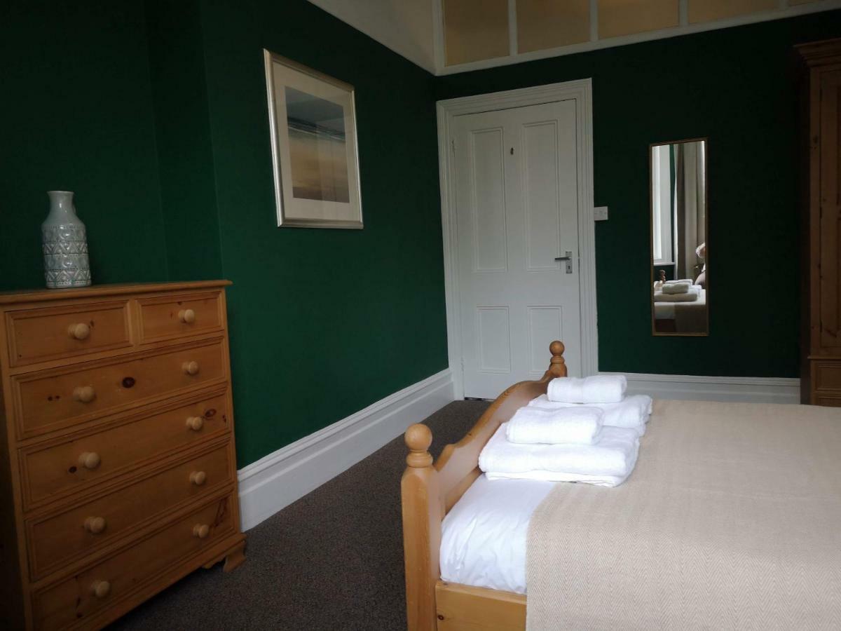 2 Bedroom Apartment At Kent Escapes Short Lets & Serviced Accommodation Kent, Bouverie Escape Folkestone With Wifi Buitenkant foto